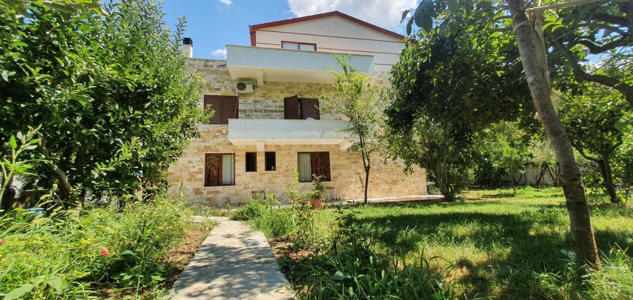 Xho'S Forest Guest House Berat Exterior photo