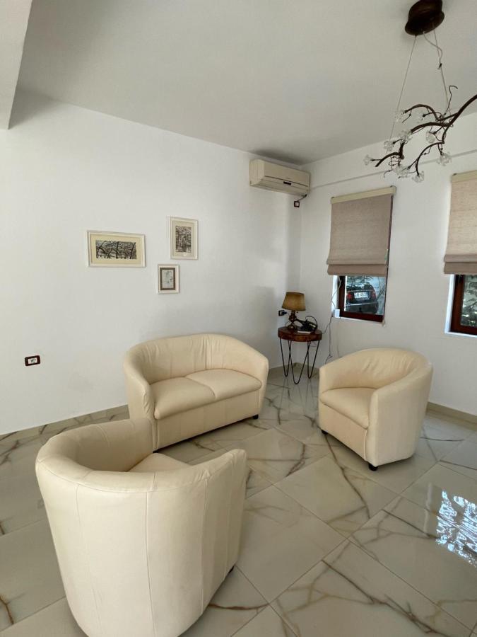 Xho'S Forest Guest House Berat Exterior photo